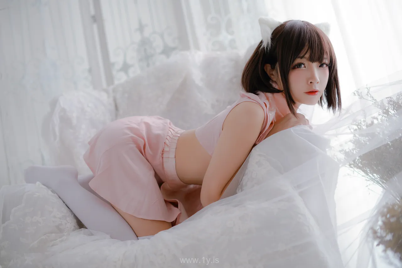 Nisa（二佐） Vol.07 Appealing & Quiet Chinese Chick 粉旗袍